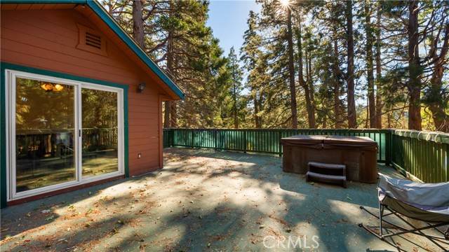 Twin Peaks, CA 92391,488 Oriole Drive