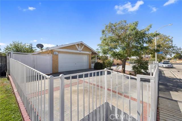 Palmdale, CA 93550,1306 E Avenue Q11