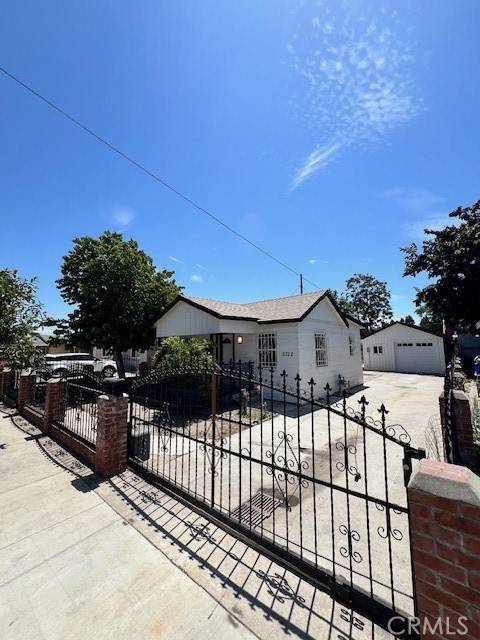 Compton, CA 90222,2322 E 130th Street