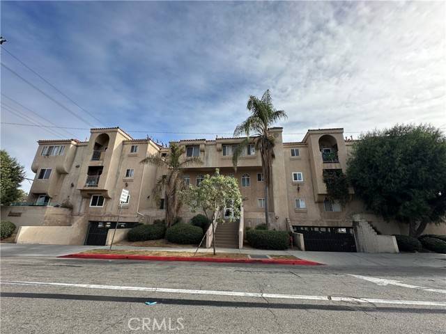 Huntington Park, CA 90255,6100 Rugby Avenue #207