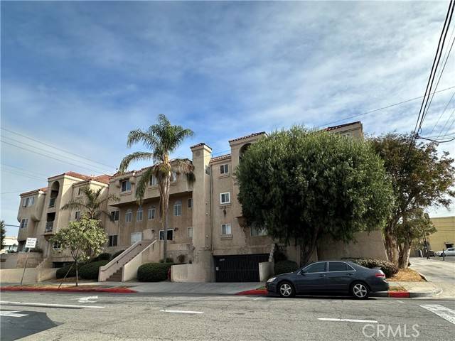 Huntington Park, CA 90255,6100 Rugby Avenue #207