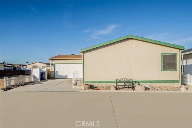 Apple Valley, CA 92308,22241 Nisqually Road #85