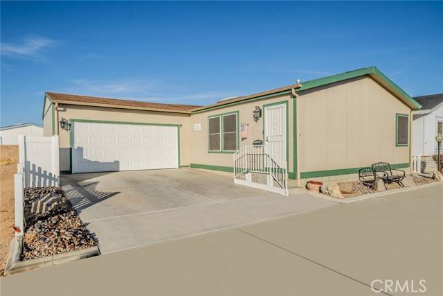 Apple Valley, CA 92308,22241 Nisqually Road #85