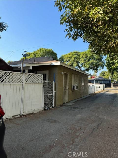 Van Nuys (los Angeles), CA 91405,13918 Valerio Street