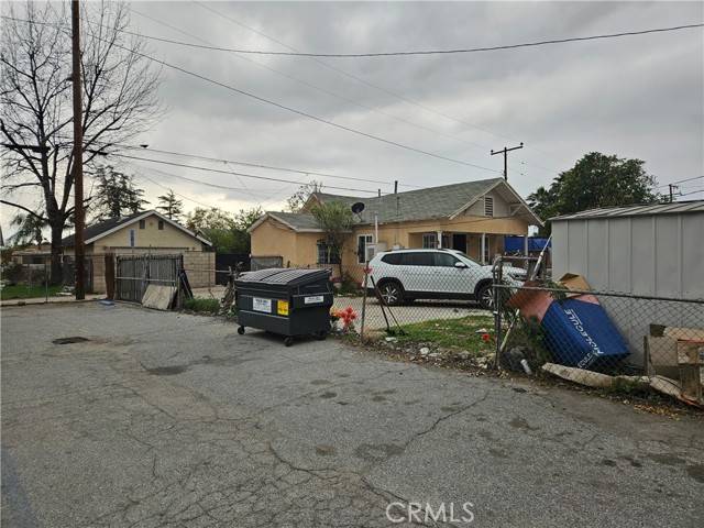 San Bernardino, CA 92410,987 W Rialto Avenue
