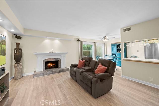 Fullerton, CA 92835,1330 Vista Grande #27