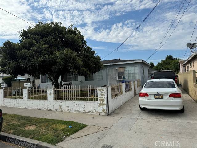 Paramount, CA 90723,8225 2nd Street