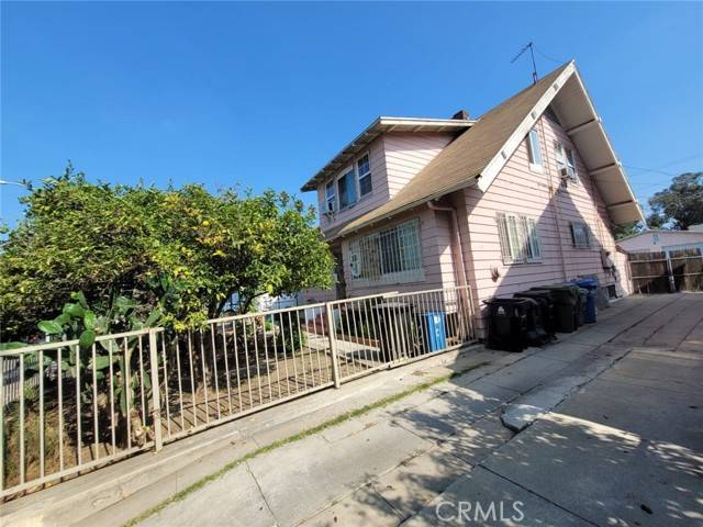 Los Angeles, CA 90007,2920 Van Buren Place