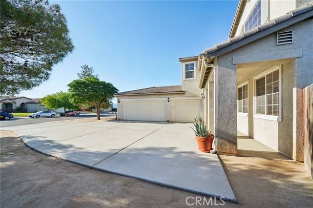 Hesperia, CA 92345,6688 Banyan Avenue