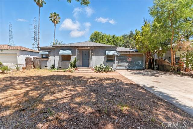 San Fernando, CA 91345,11042 Burnett Ave