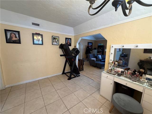 San Fernando, CA 91340,516 N Brand Boulevard