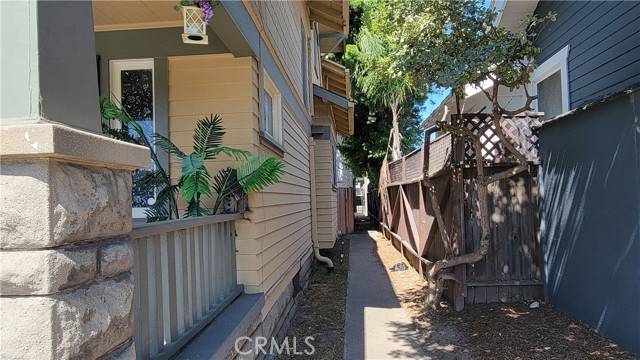 Long Beach, CA 90813,833 Cedar Avenue