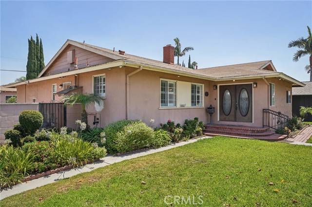 Downey, CA 90241,10302 Pomering Road