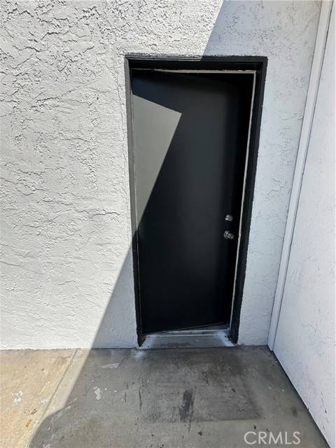 Compton, CA 90220,304 W Cedar Street #a