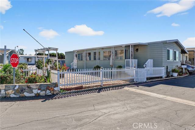 Glendora, CA 91740,201 E Arrow Highway #12