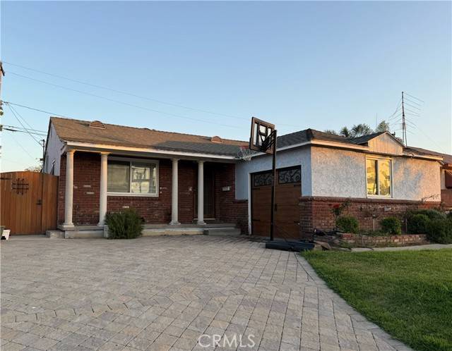 Pico Rivera, CA 90660,4552 Los Toros