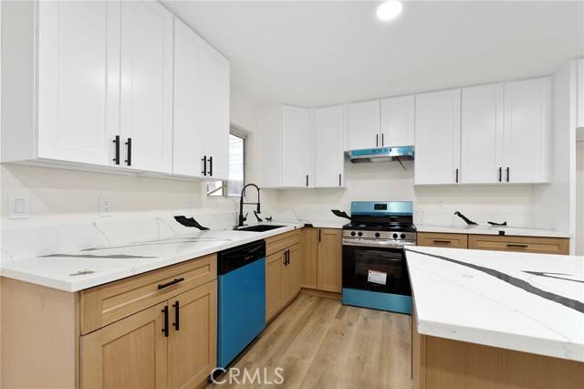 Hemet, CA 92543,261 W Whittier