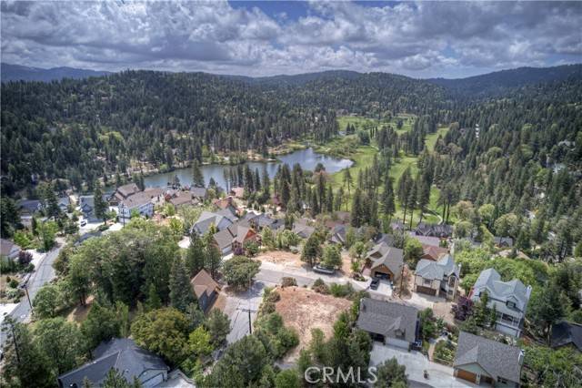 Lake Arrowhead, CA 92352,810 Marin Lane