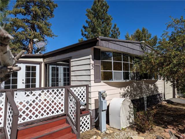 Big Bear City, CA 92314,391 Montclair Drive #5