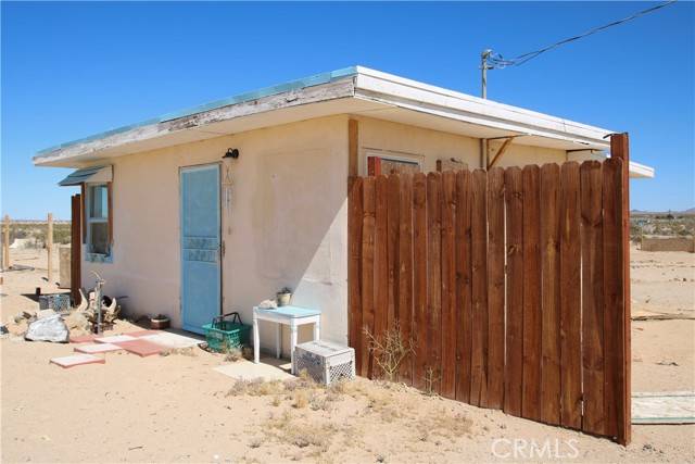 Twentynine Palms, CA 92277,75570 Encanto Drive