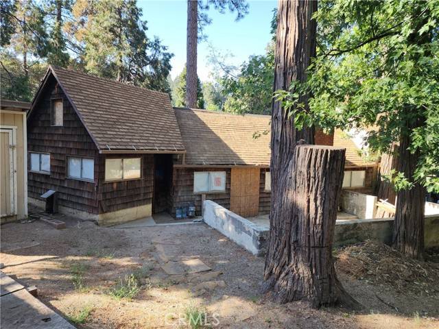 Crestline, CA 92325,23750 Shady Lane