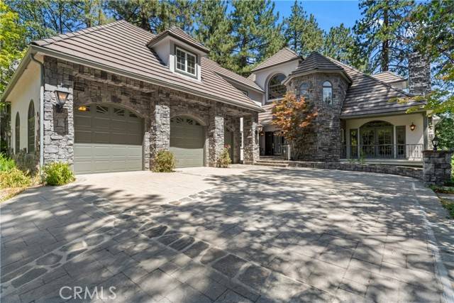 Lake Arrowhead, CA 92352,699 Brentwood Drive