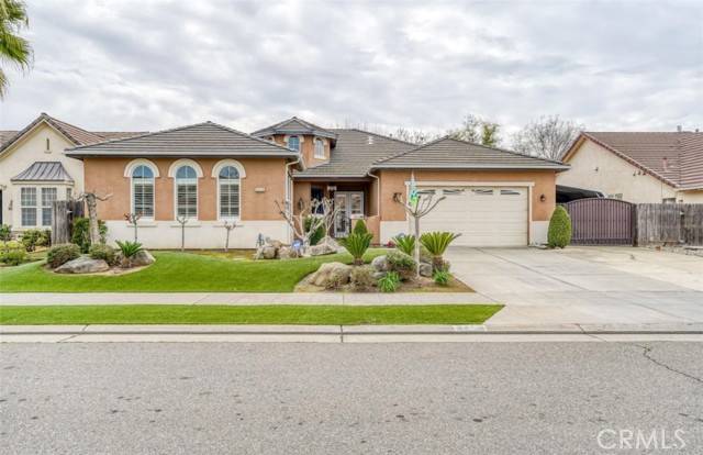 Clovis, CA 93611,2458 Warner Avenue