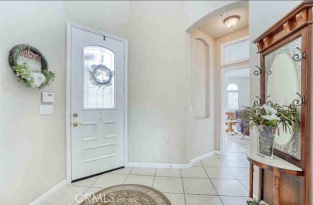 Clovis, CA 93611,2458 Warner Avenue