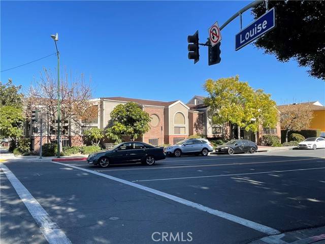 Glendale, CA 91207,301 E Glenoaks Boulevard