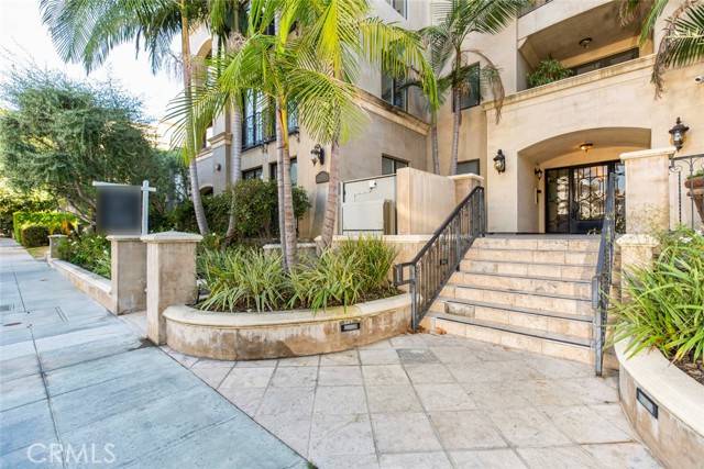 Studio City (los Angeles), CA 91604,12050 Guerin Street #201