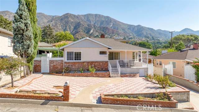 La Crescenta, CA 91214,3251 Brookhill Street