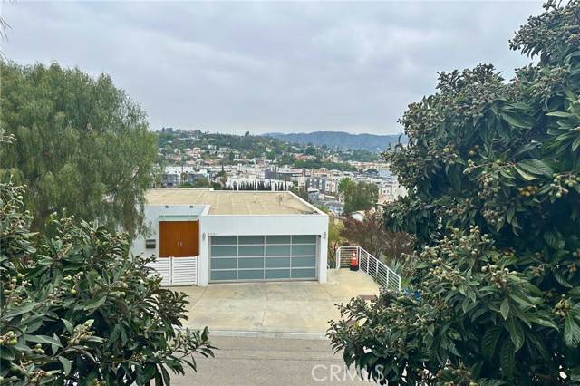 Los Angeles, CA 90065,4226 Scandia Way