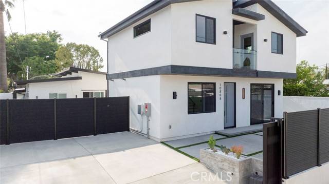 Granada Hills (los Angeles), CA 91344,10806 Paso Robles Avenue