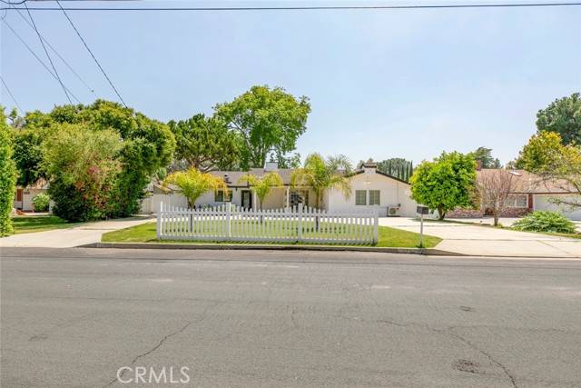 Northridge (los Angeles), CA 91325,17646 Raymer Street