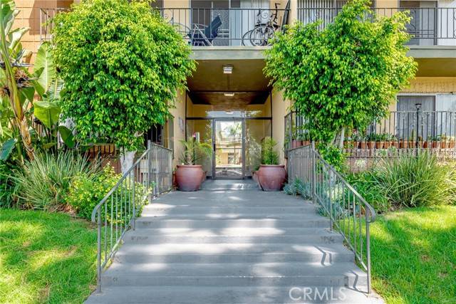 Northridge (los Angeles), CA 91325,17931 Devonshire Street #11