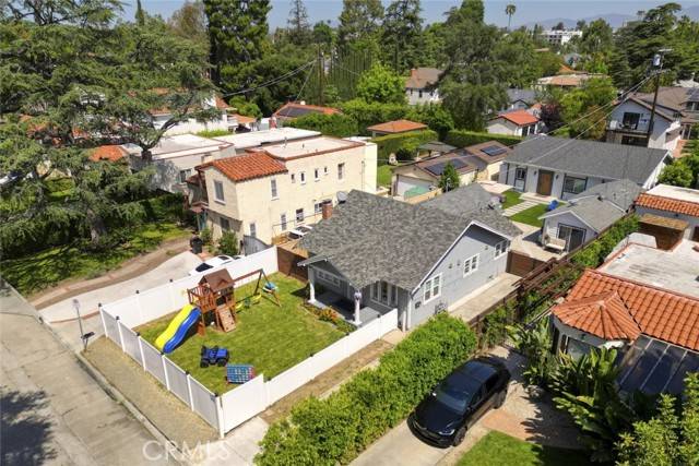 Toluca Lake (los Angeles), CA 91602,11101 Sarah Street