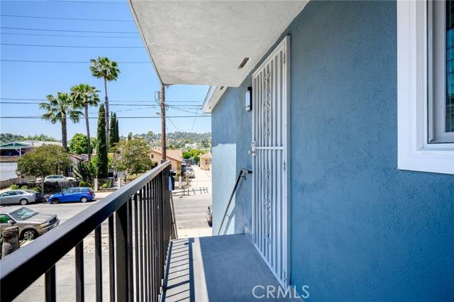 Los Angeles, CA 90042,327 S Avenue 57 #3