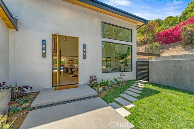 Tarzana (los Angeles), CA 91356,19723 Trull Brook Drive