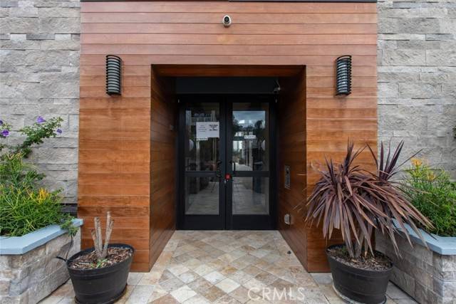 Glendale, CA 91203,330 Salem Street #204