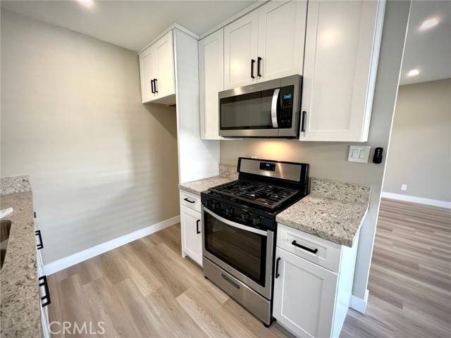 Montrose, CA 91020,2306 Mira Vista Avenue #6