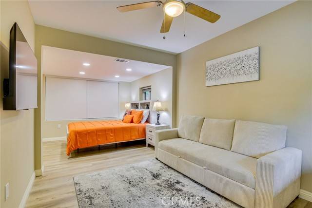 Twin Peaks, CA 92391,26131 Lake Forest Drive