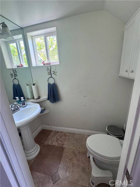 Sunland (los Angeles), CA 91040,10300 Whitegate Avenue