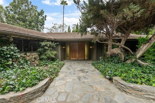 La Canada Flintridge, CA 91011,1218 Flintridge Circle