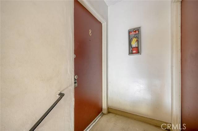 Van Nuys (los Angeles), CA 91406,17463 Vanowen Street #8