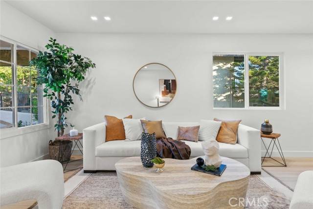 Montrose, CA 91020,2512 Prospect Avenue