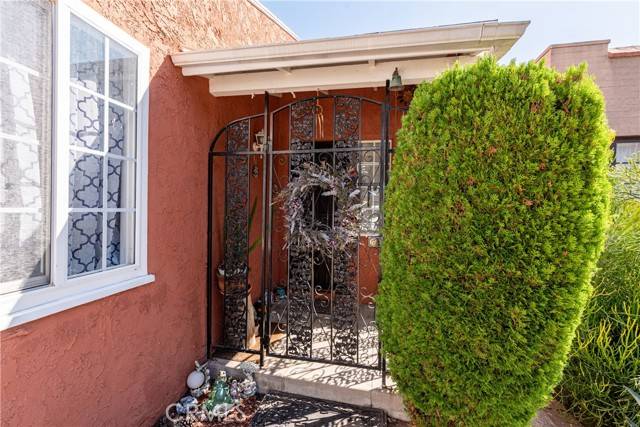 Highland Park (los Angeles), CA 90042,6154 Mount Angelus Drive