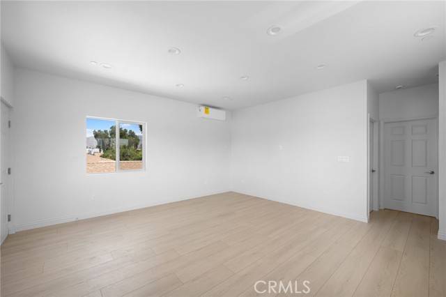 San Fernando, CA 91340,11746 N De Garmo Avenue