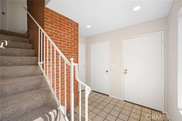 Glendale, CA 91201,1030 Ruberta Ave #12