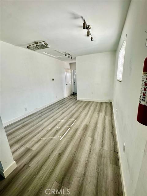 Glendale, CA 91201,1243 West Glenoaks Blvd