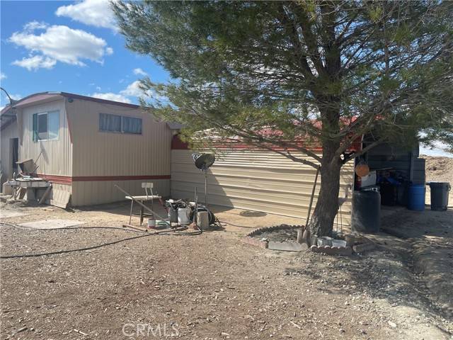 Adelanto, CA 92301,975 Calle De Amistad Road